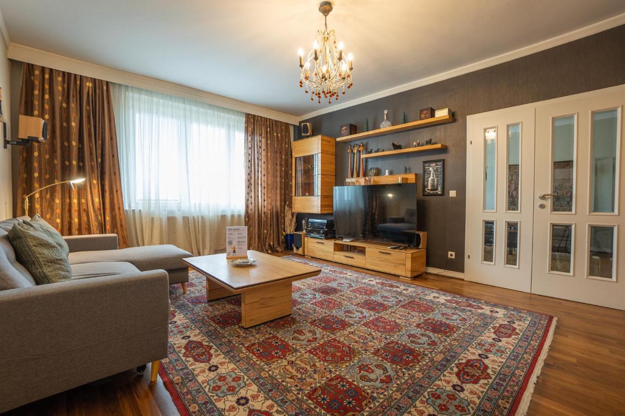 Apartment With A Balcony - 15 Min To City Center Wien Eksteriør billede