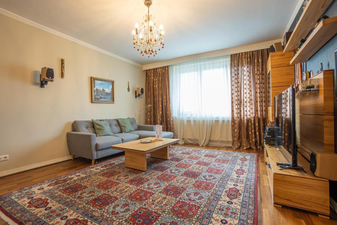 Apartment With A Balcony - 15 Min To City Center Wien Eksteriør billede