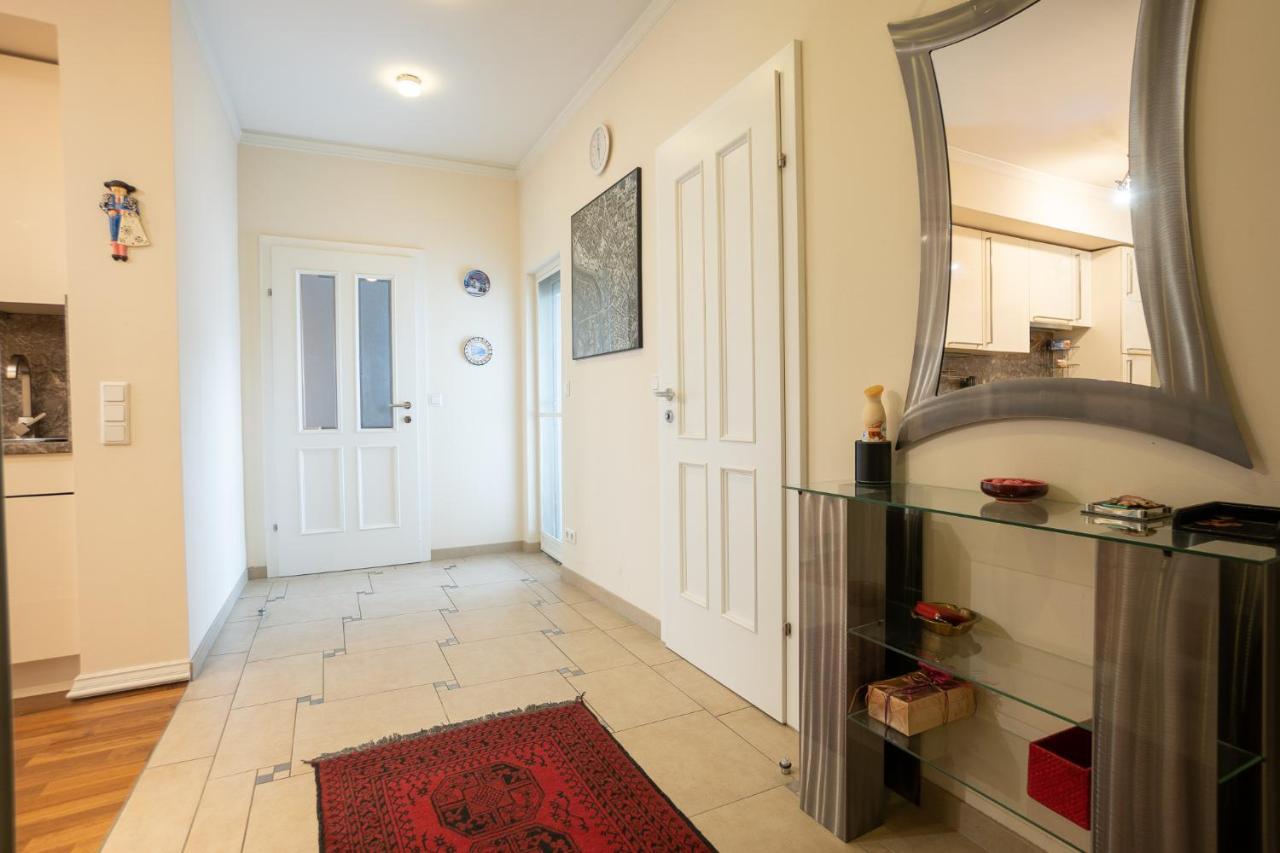Apartment With A Balcony - 15 Min To City Center Wien Eksteriør billede